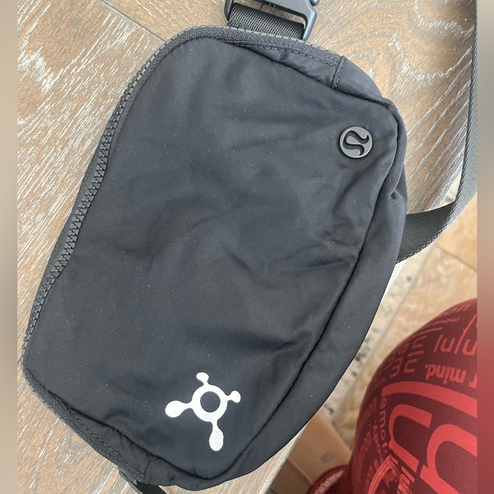 Lululemon orange theory belt bag